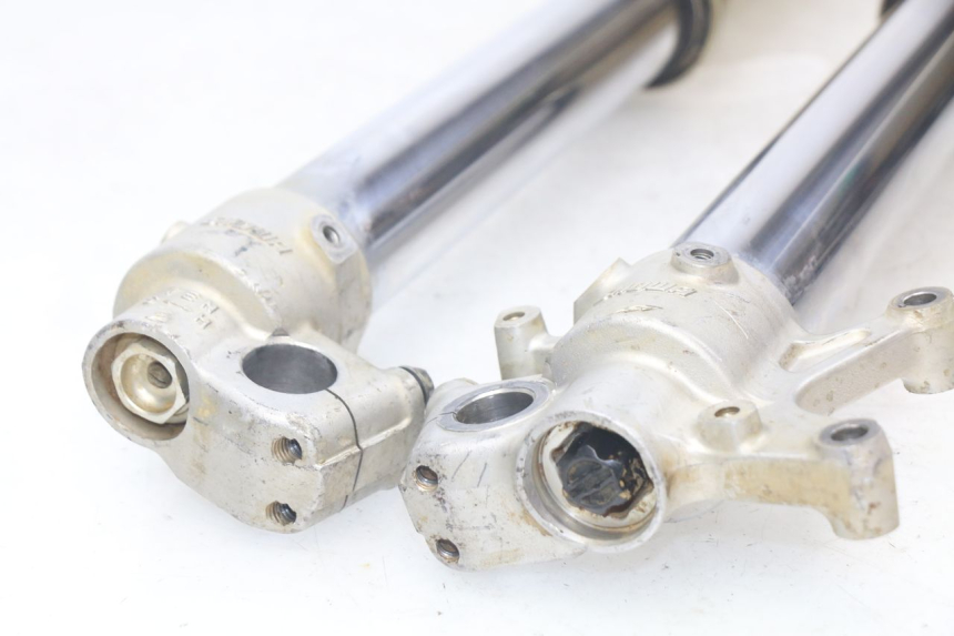 photo de TUBO DE HORQUILLA HONDA CRF 250 (2013 - 2016) - Otra vista del artículo