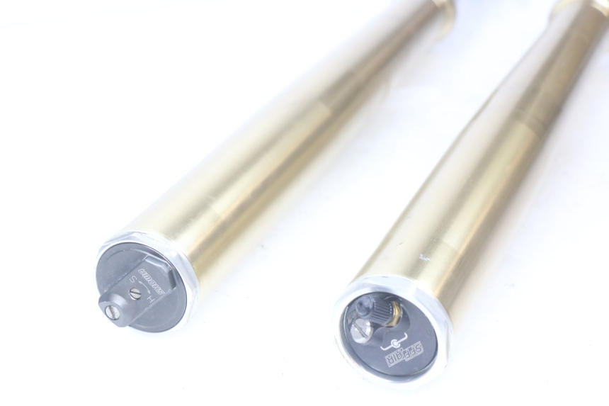 photo de TUBO DE HORQUILLA HONDA CRF 250 (2013 - 2016) - Zoom sobre los componentes