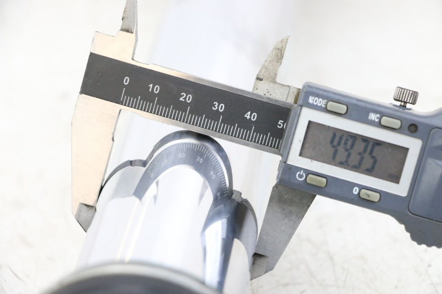 photo de BOTELLA HORQUILLA  HONDA CRF R 250 (2020 - 2021) - Detalle de la pieza