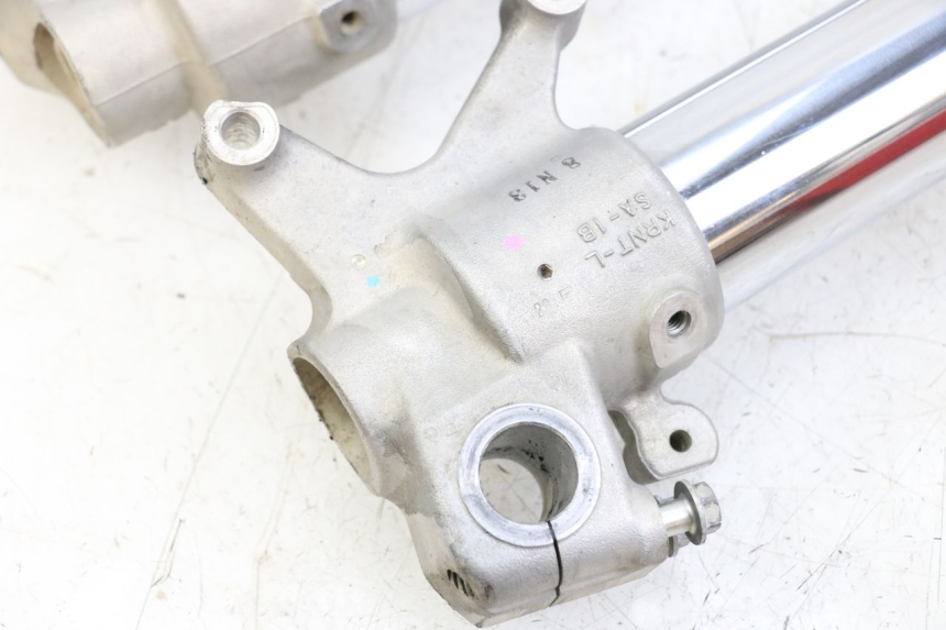 photo de BOTELLA HORQUILLA  HONDA CRF R 250 (2020 - 2021) - Características distintivas