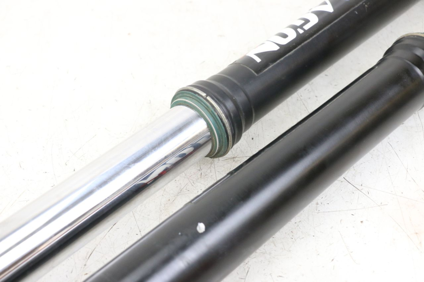 photo de BOTELLA HORQUILLA  HONDA CRF R 250 (2020 - 2021) - Foto de producto adicional