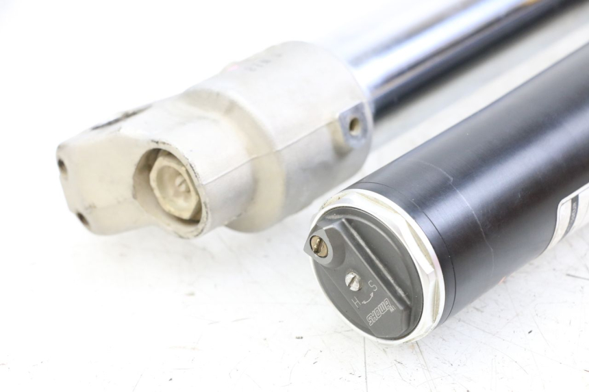 photo de BOTELLA HORQUILLA  HONDA CRF R 250 (2020 - 2021) - Inspección visual detallada