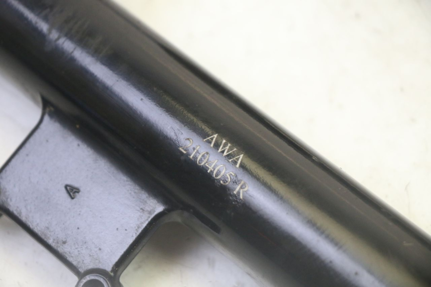 photo de BOTELLA HORQUILLA  SYM CROX 4T 50 (2016 - 2023) - Vista general del producto