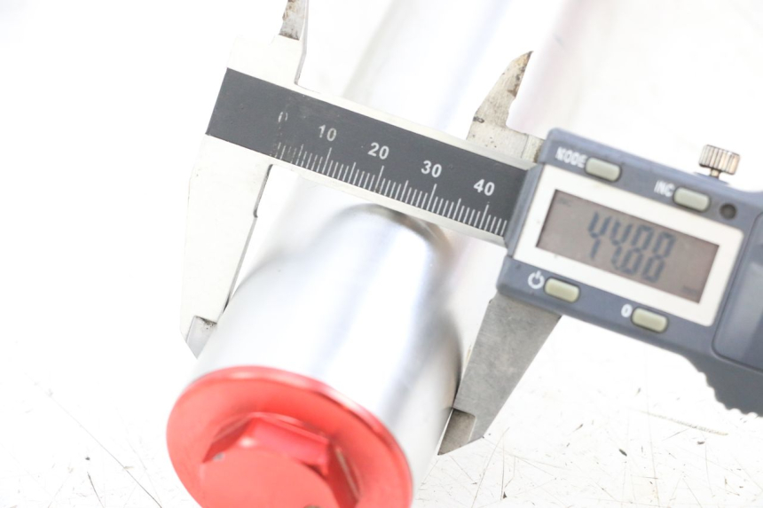 photo de Tubo de horquilla KSR RACING DRIFT 140 - Zoom estado de uso