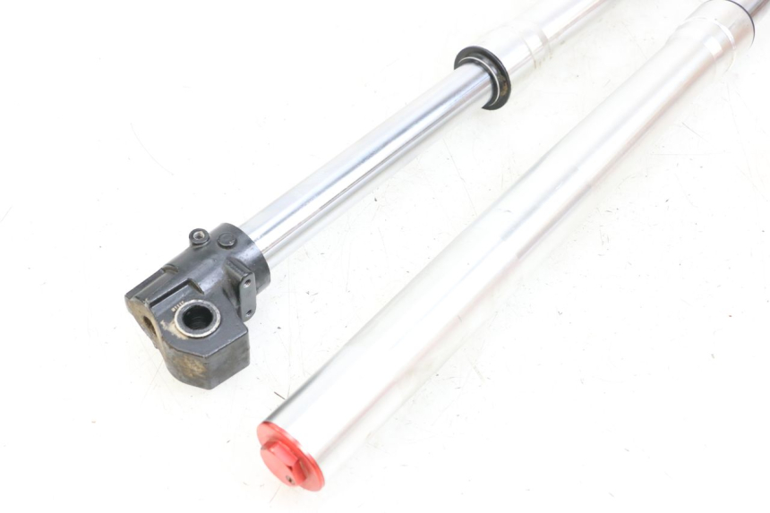 photo de Tubo de horquilla KSR RACING DRIFT 140 - Primer plano técnico