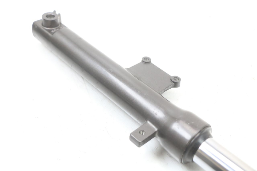 photo de BOTELLA HORQUILLA DERECHA  KYMCO AGILITY 4T 50 (2005 - 2018) - Detalles de los puntos de fijación