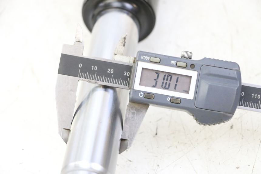 photo de BOTELLA HORQUILLA DERECHA  ORCAL CAVARO 4T 50 (2019 - 2023) - Detalle de la pieza