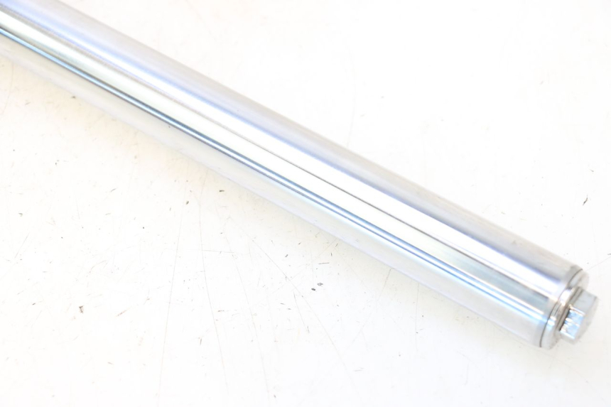 photo de BOTELLA HORQUILLA DERECHA  YAMASAKI STREET 50 (2013 - 2018) - Estado de la superficie y material