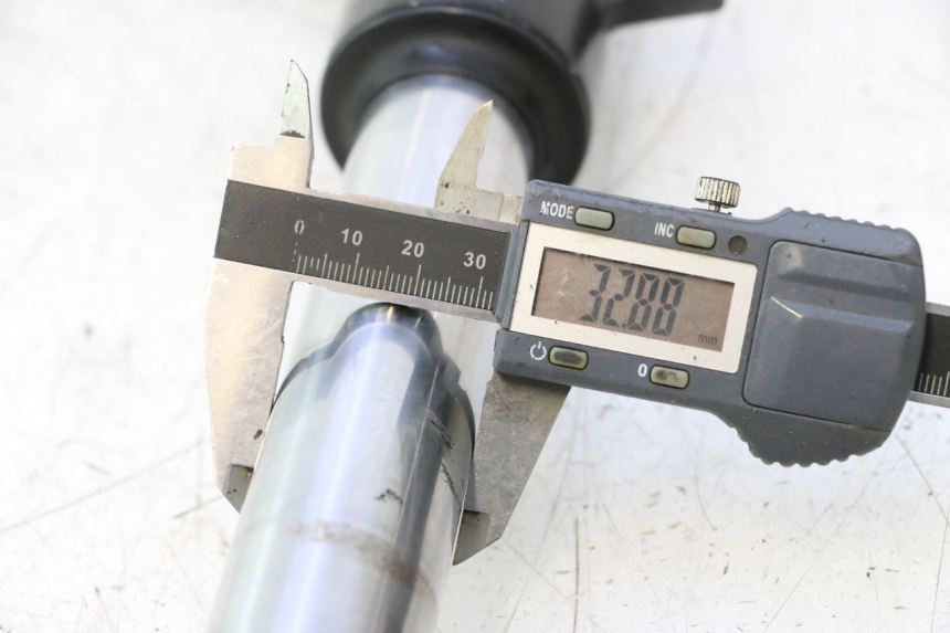 photo de BOTELLA HORQUILLA DERECHA  KYMCO SUPER 8 2T 50 (2007 - 2013) - Otra vista del artículo