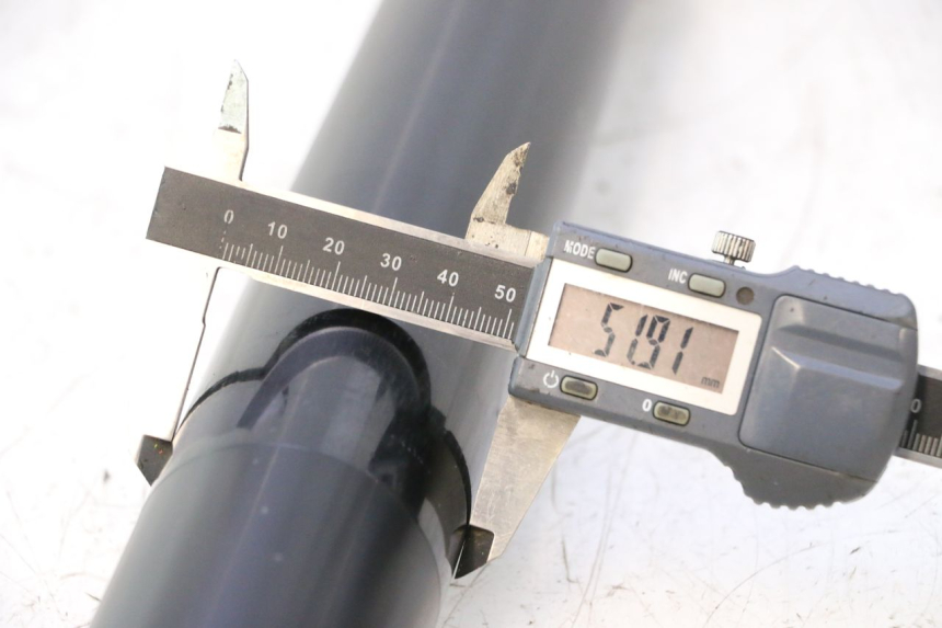 photo de BOTELLA HORQUILLA DERECHA  YAMAHA YZF R6 600 (2008 - 2009) - Marcados y referencias originales
