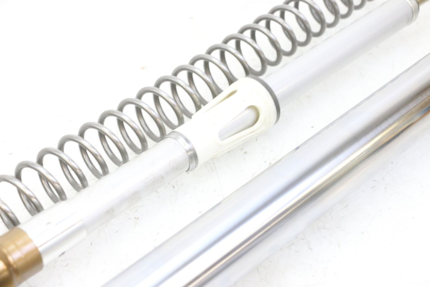 photo de BOTELLA HORQUILLA DERECHA  YAMAHA YZF YZ-F 450 (2014 - 2016) - Inspección visual detallada