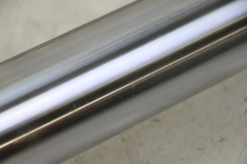 photo de BOTELLA HORQUILLA DERECHA  YAMAHA YZF YZ-F 450 (2014 - 2016) - Zoom estado de uso