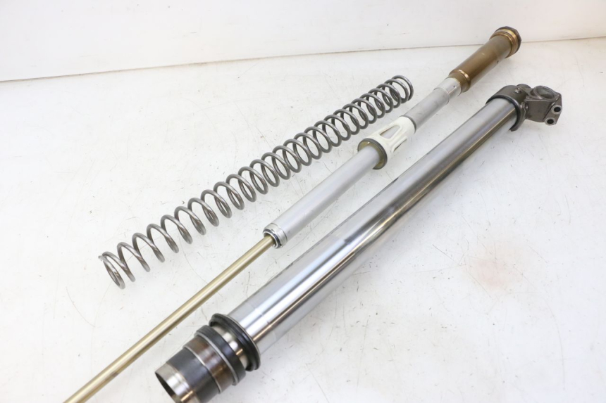 photo de BOTELLA HORQUILLA DERECHA  YAMAHA YZF YZ-F 450 (2014 - 2016) - Estado de la superficie y material