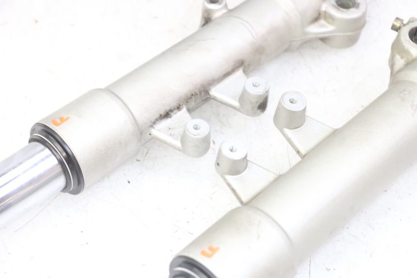 photo de BOTELLA HORQUILLA  PEUGEOT ELYSTAR 125 (2002 - 2007) - Otra vista del artículo