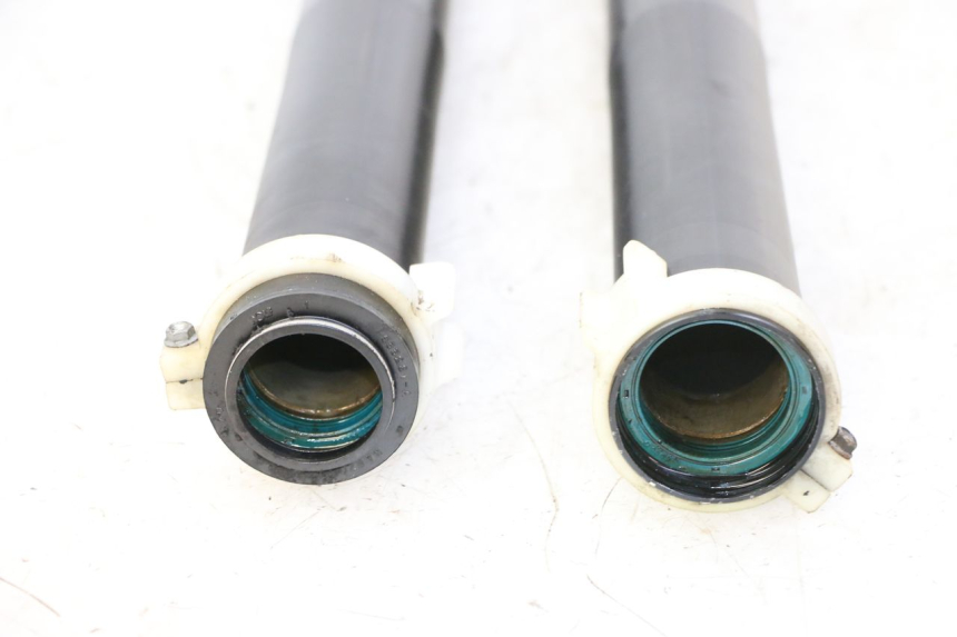 photo de BOTELLA HORQUILLA  APRILIA ETX 125 (1998 - 2002) - Zoom estado de uso