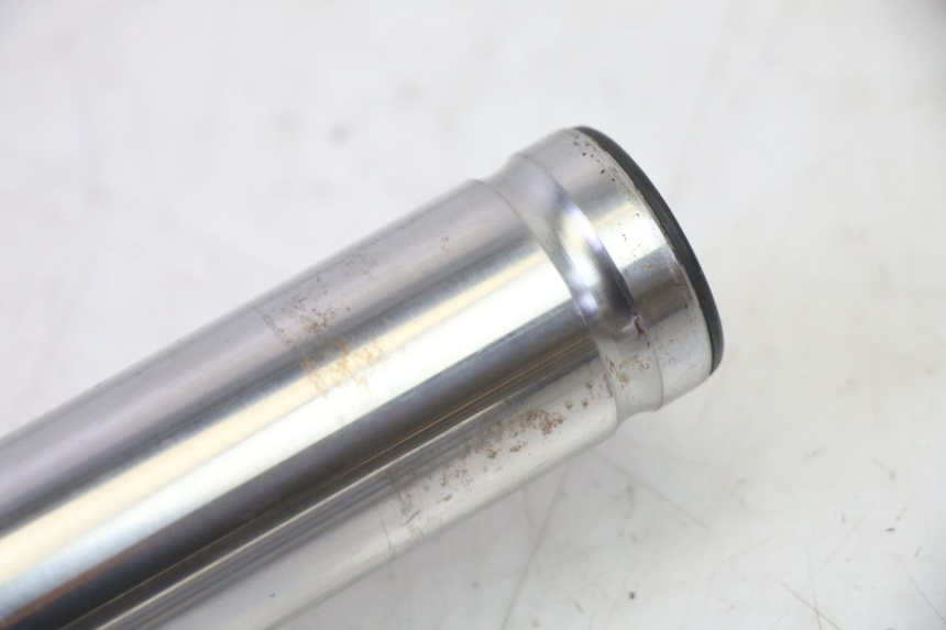 photo de BOTELLA HORQUILLA  HONDA FES S-WING SWING ABS 125 (2007 - 2015) - Estado de la superficie y material