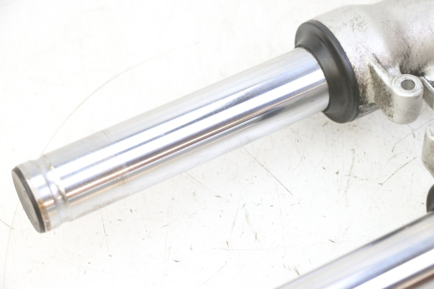 photo de BOTELLA HORQUILLA  HONDA FES S-WING SWING ABS 125 (2007 - 2015) - Otra perspectiva