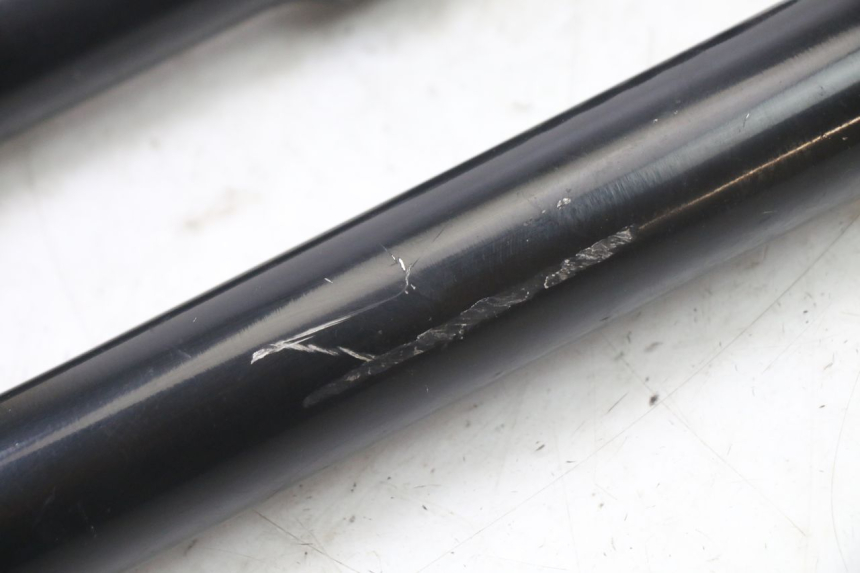 photo de TUBO DE HORQUILLA SYM FIDDLE 3 III 125 (2014 - 2020) - Zoom estado de uso