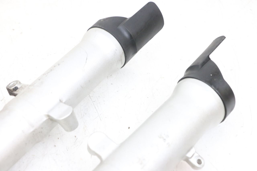 photo de BOTELLA HORQUILLA  YAMAHA FJR ABS 1300 (2006 - 2012) - Primer plano técnico