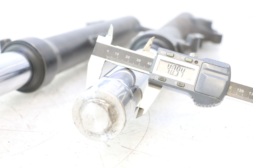 photo de BOTELLA HORQUILLA  HONDA FJS SILVER WING SILVERWING 400 (2005 - 2008) - Detalle de la pieza