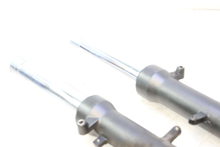 photo de BOTELLA HORQUILLA  HONDA FJS SILVER WING SILVERWING 400 (2005 - 2008) - Primer plano técnico