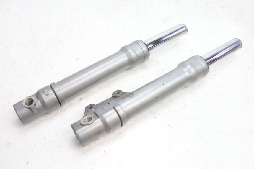 photo de TUBO DE HORQUILLA PIAGGIO FLY 2T 50 (2004 - 2017) - Características distintivas