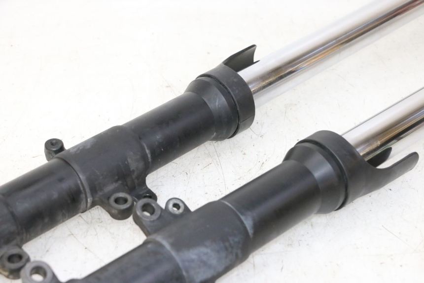 photo de BOTELLA HORQUILLA  YAMAHA FZ6 FAZER S2 600 (2007 - 2011) - Marcados y referencias originales