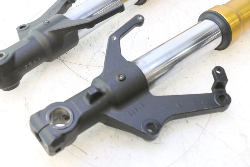 photo de BOTELLA HORQUILLA  YAMAHA FZ8 800 (2010 - 2016) - Características distintivas