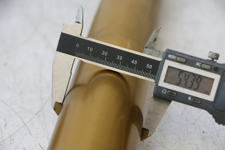 photo de BOTELLA HORQUILLA  YAMAHA FZ8 800 (2010 - 2016) - Inspección visual detallada