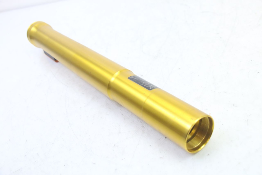 photo de BOTELLA HORQUILLA  BMW G310 R 310 (2016 - 2020) - Detalles de los puntos de fijación