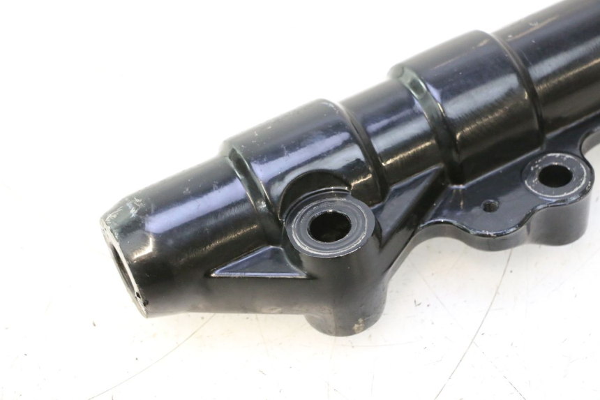 photo de BOTELLA HORQUILLA IZQUIERDA YAMAHA BW'S BWS 125 (2010 - 2013) - Zoom sobre los componentes