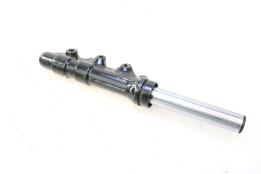 photo de BOTELLA HORQUILLA IZQUIERDA YAMAHA BW'S BWS 125 (2010 - 2013) - Primer plano técnico