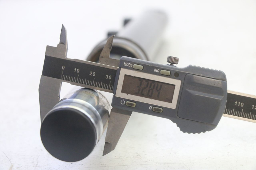 photo de BOTELLA HORQUILLA IZQUIERDA SYM FIDDLE 3 III 125 (2014 - 2020) - Características distintivas