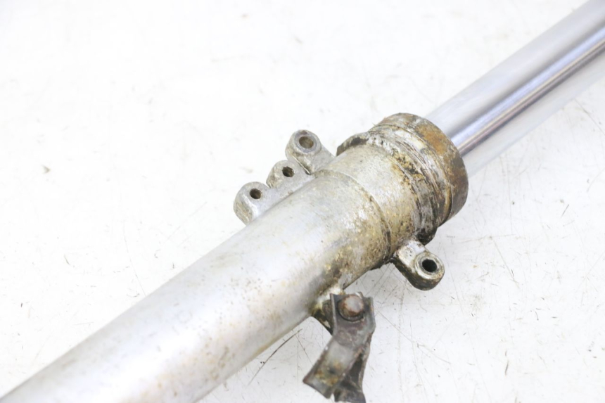 photo de BOTELLA HORQUILLA IZQUIERDA HONDA MTX TC02 125 (1987 - 1989) - Zoom sobre los componentes