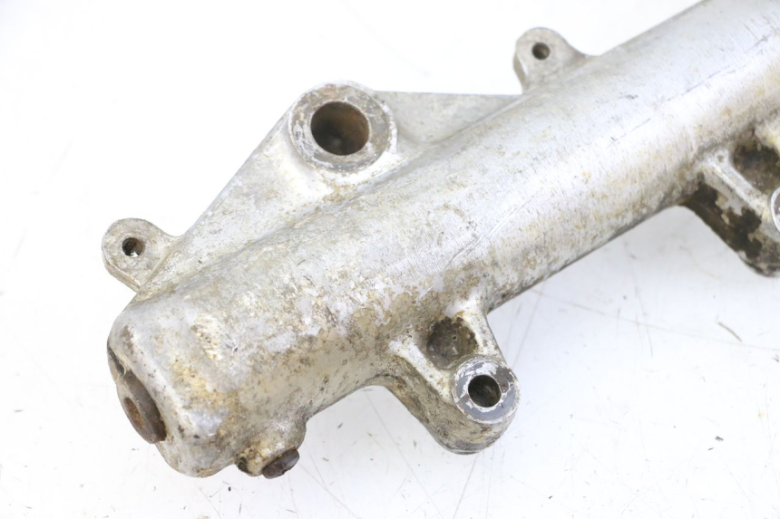 photo de BOTELLA HORQUILLA IZQUIERDA HONDA MTX TC02 125 (1987 - 1989) - Primer plano de alta resolución