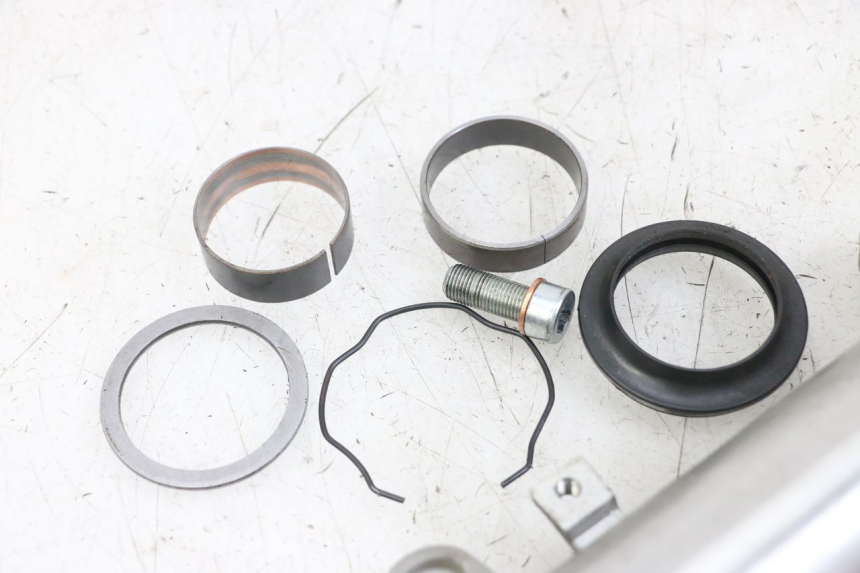 photo de TUBO DE HORQUILLA IZQUIERDA SUZUKI SV N 650 (1999 - 2002) - Vista general del producto