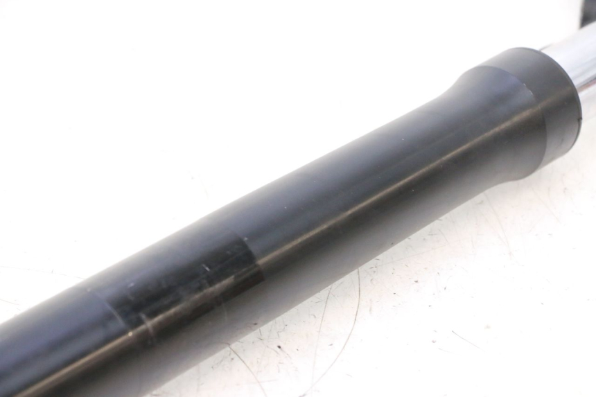 photo de BOTELLA HORQUILLA IZQUIERDA YAMAHA YZF R6 600 (2008 - 2009) - Zoom estado de uso