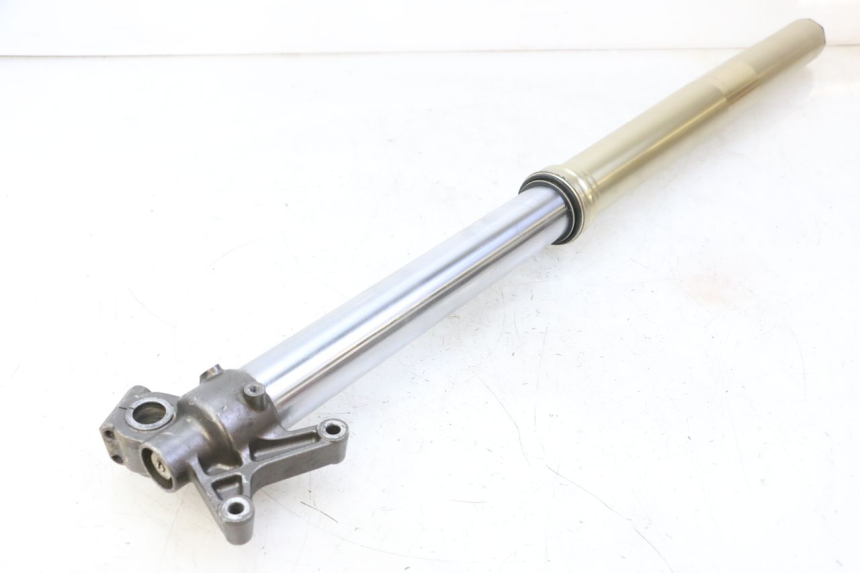 photo de BOTELLA HORQUILLA IZQUIERDA YAMAHA YZF YZ-F 450 (2014 - 2016) - Detalles de los puntos de fijación