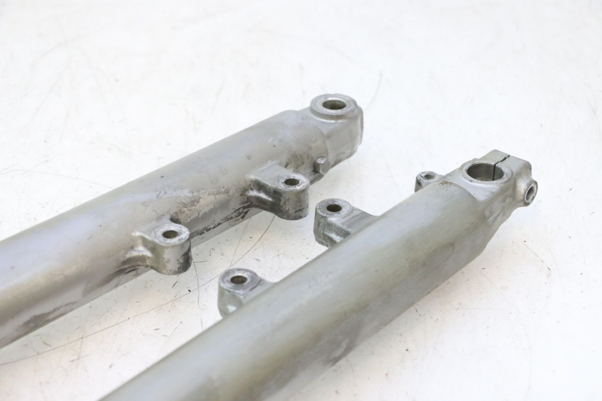 photo de BOTELLA HORQUILLA  SUZUKI GSX F GSXF 750 (1988 - 1998) - Estado de la superficie y material