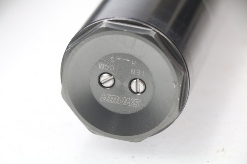 photo de BOTELLA HORQUILLA  SUZUKI GSX-R GSXR K16 1000 (2012 - 2016) - Primer plano de alta resolución