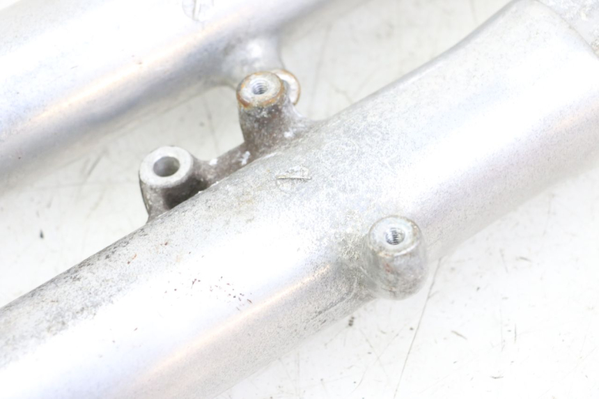 photo de BOTELLA HORQUILLA  HONDA VT C2 SHADOW 750 (1997 - 2001) - Primer plano técnico