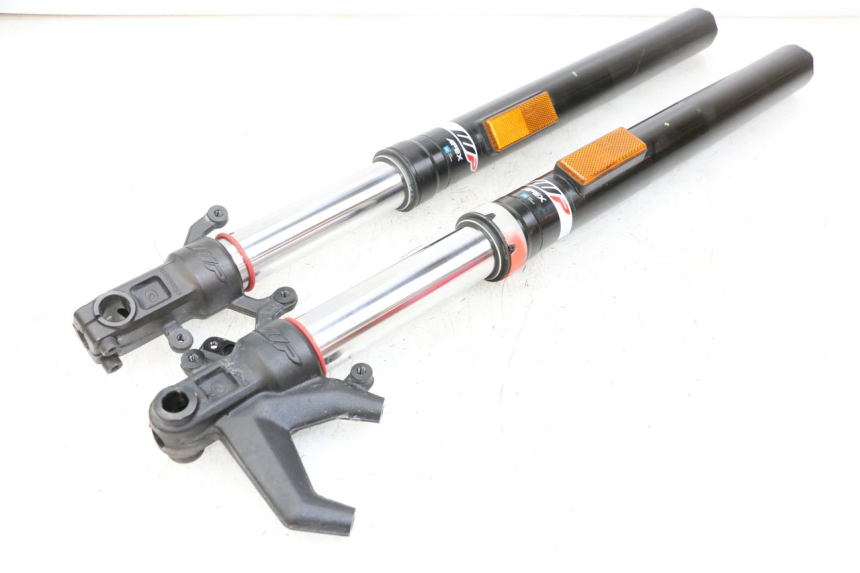 photo de BOTELLA HORQUILLA  HUSQVARNA SVARTPILEN 401 (2018 - 2023) - Vista principal