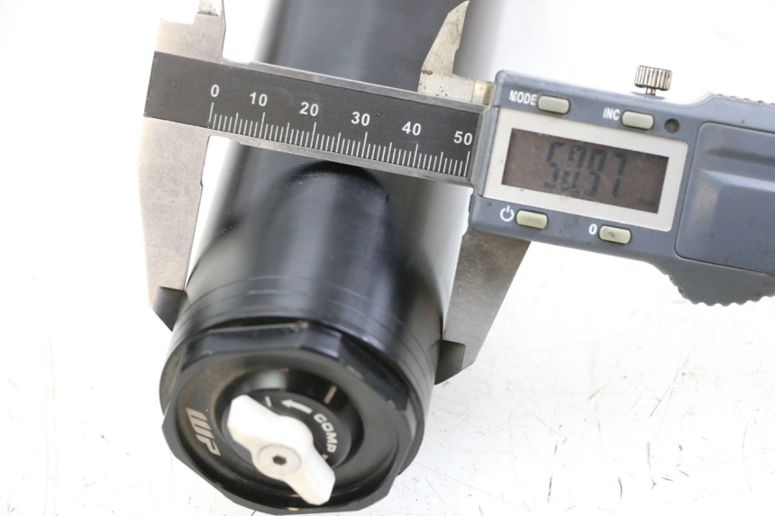 photo de BOTELLA HORQUILLA  HUSQVARNA SVARTPILEN 401 (2018 - 2023) - Otra perspectiva