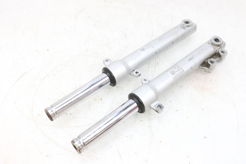 photo de BOTELLA HORQUILLA  PEUGEOT KISBEE 2T 50 (2010 - 2017) - Zoom estado de uso