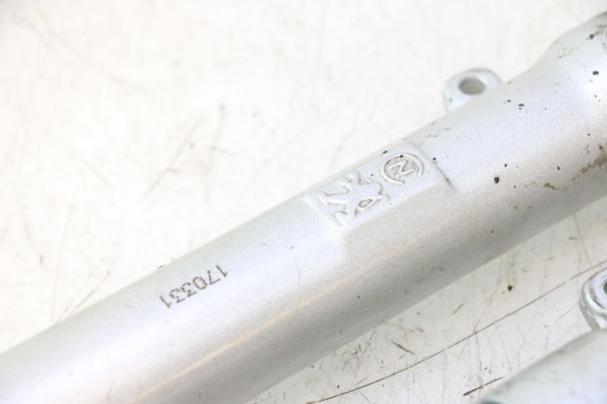photo de BOTELLA HORQUILLA  PEUGEOT KISBEE 2T 50 (2010 - 2017) - Recambio usado revisado
