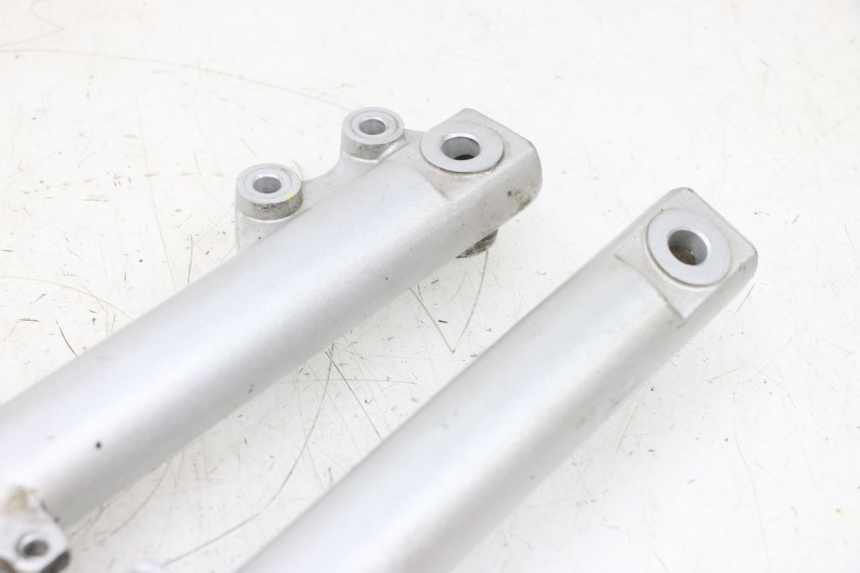 photo de BOTELLA HORQUILLA  PEUGEOT KISBEE 4T 50 (2018 - 2022) - Recambio usado revisado