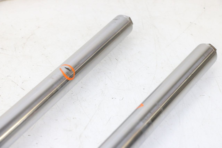 photo de BOTELLA HORQUILLA  KAWASAKI KX 65 (2000 - 2019) - Zoom sobre los componentes