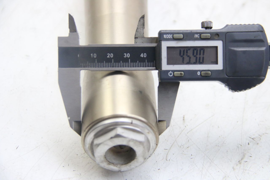 photo de TUBO DE HORQUILLA KAWASAKI KX 85 (2001 - 2013) - Características distintivas