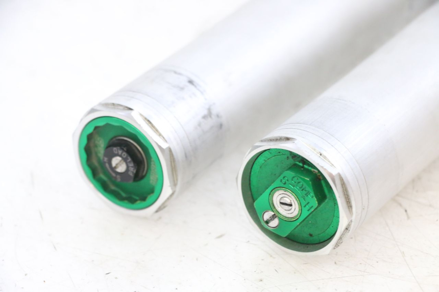 photo de BOTELLA HORQUILLA  KAWASAKI KXF KX-F 250 (2017 - 2019) - Características distintivas