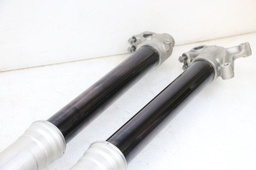 photo de BOTELLA HORQUILLA  KAWASAKI KXF KX-F 250 (2017 - 2019) - Estado de la superficie y material